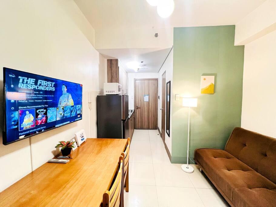 1br Unit Condotel W Balcony Fame Residences -fm18 Apartment
