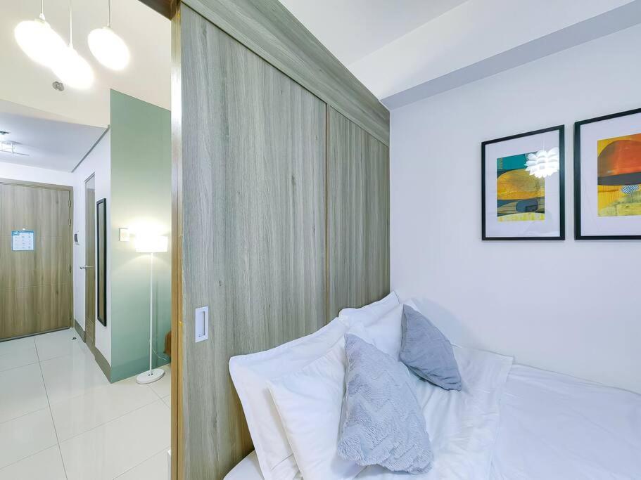 Apartment 1br Unit Condotel W Balcony Fame Residences -fm18 *
