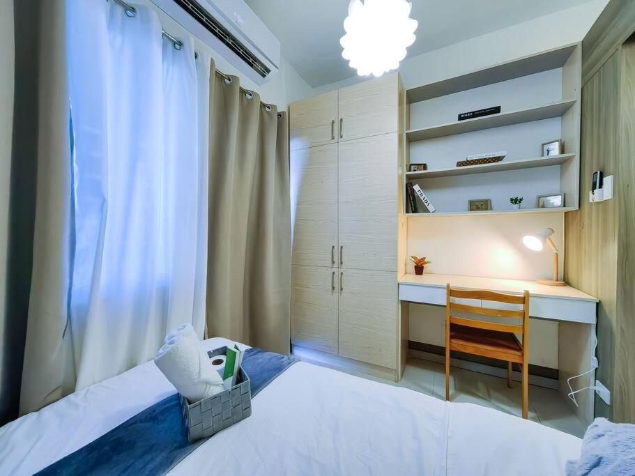 Apartment 1br Unit Condotel W Balcony Fame Residences -fm18 Manila
