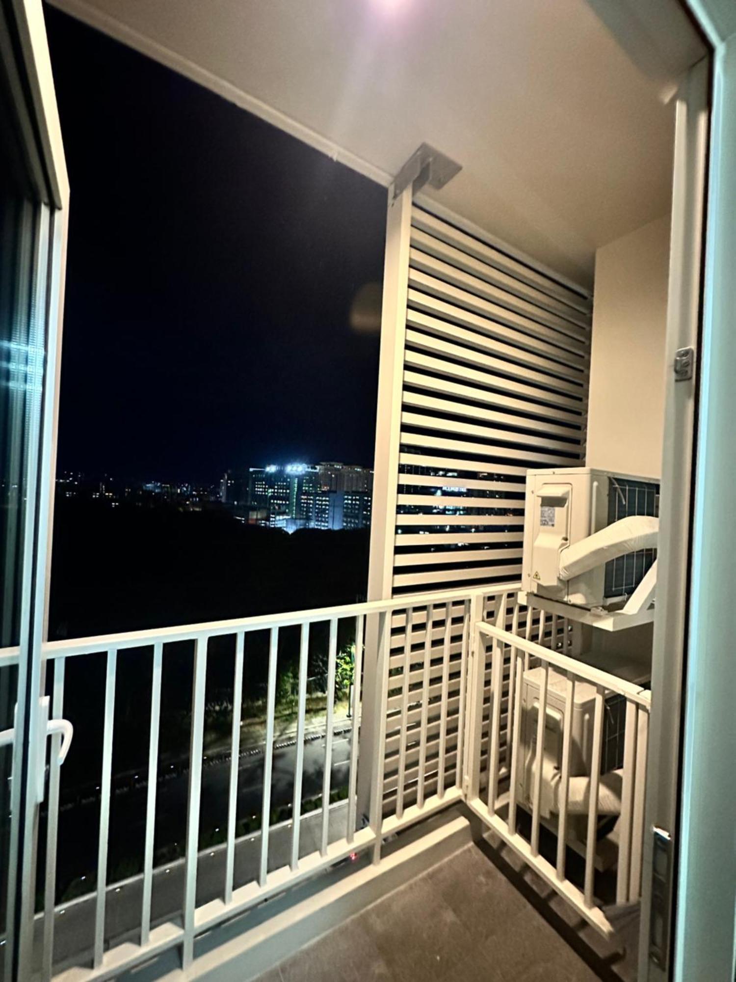 Splendid Sanctuary * Manila