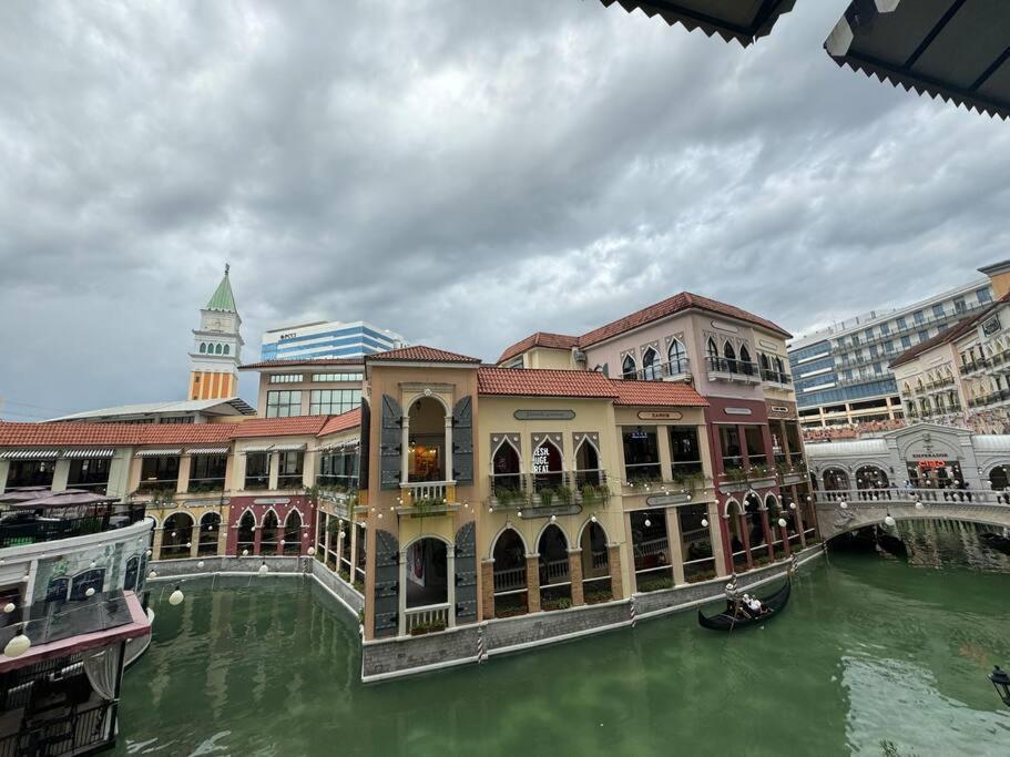 Cozi Venice Luxury Residences Bgc Apartment