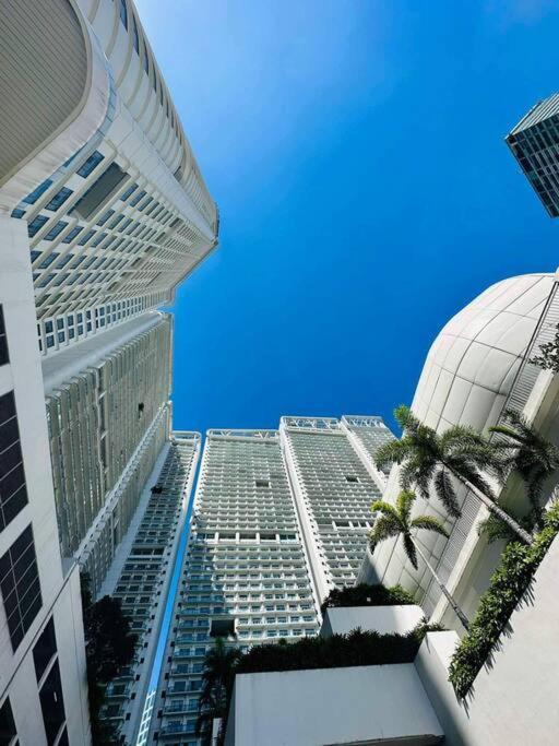 Novotel Manila Aqua Residences Near Makati By Hamodi'Scrib Apartment