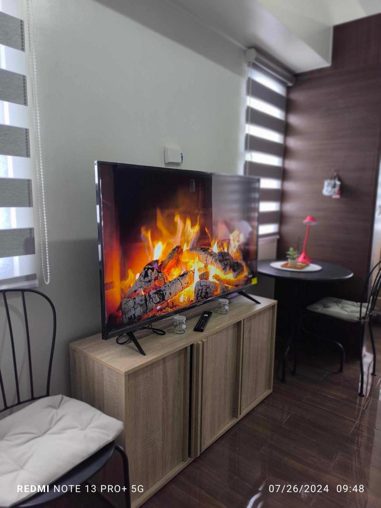 Homey Atmosphere In Air Residences Makati Philippines *
