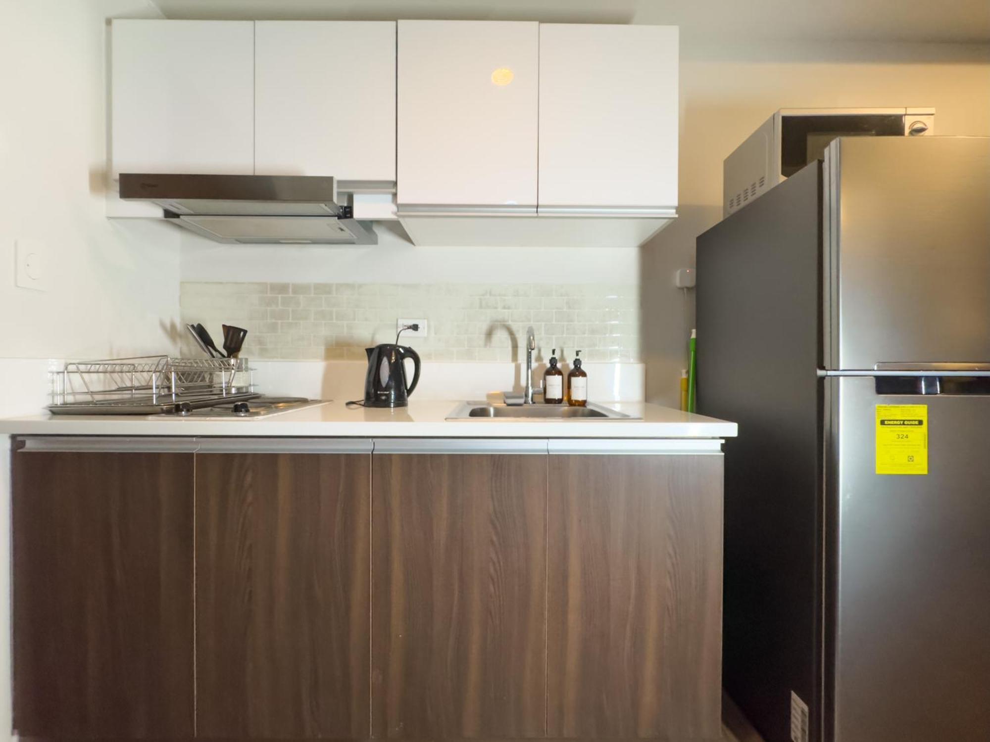 1br Makati, Air Residences M006 Apartment