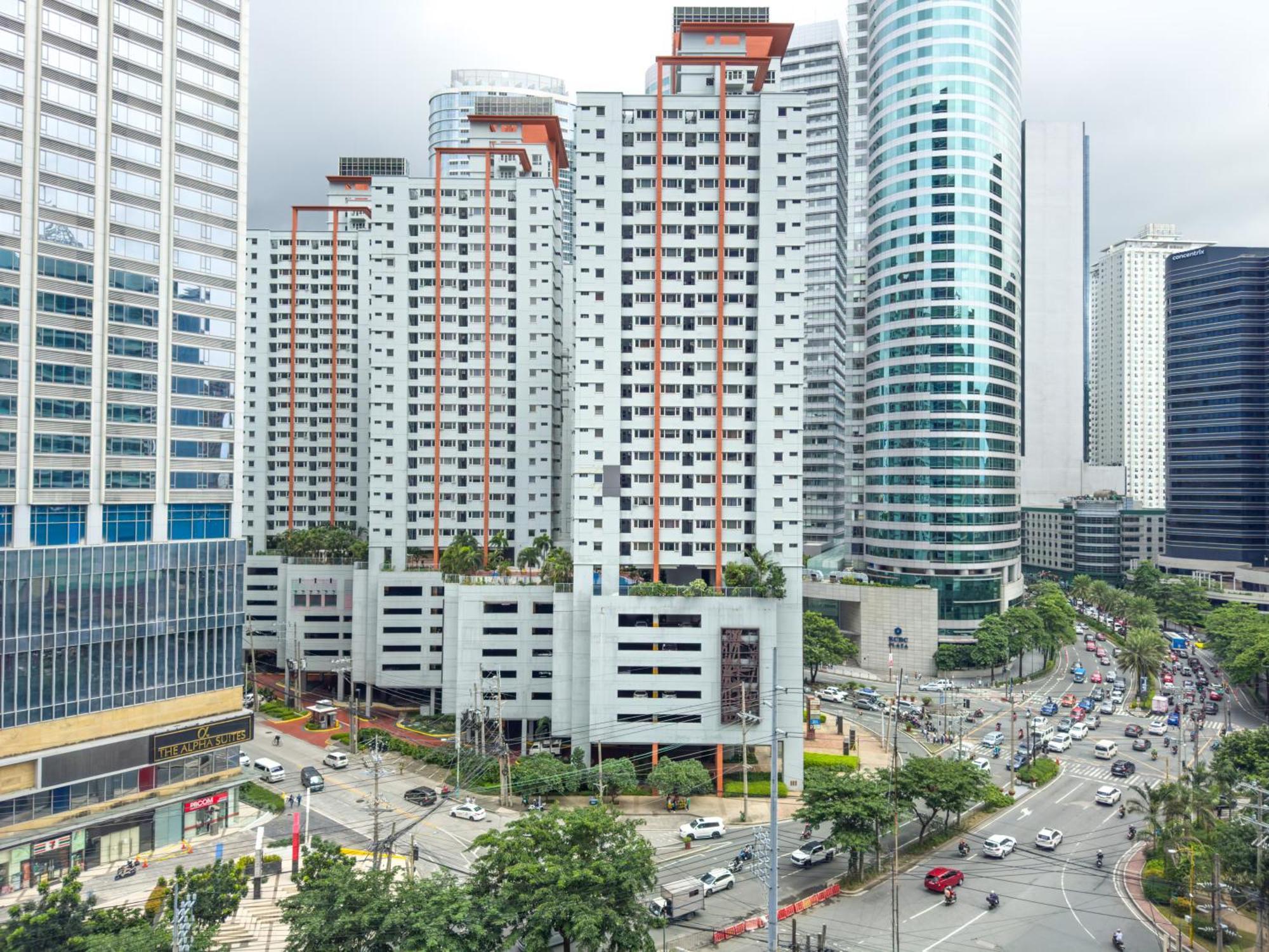 Apartment 1br Makati, Air Residences M006 *