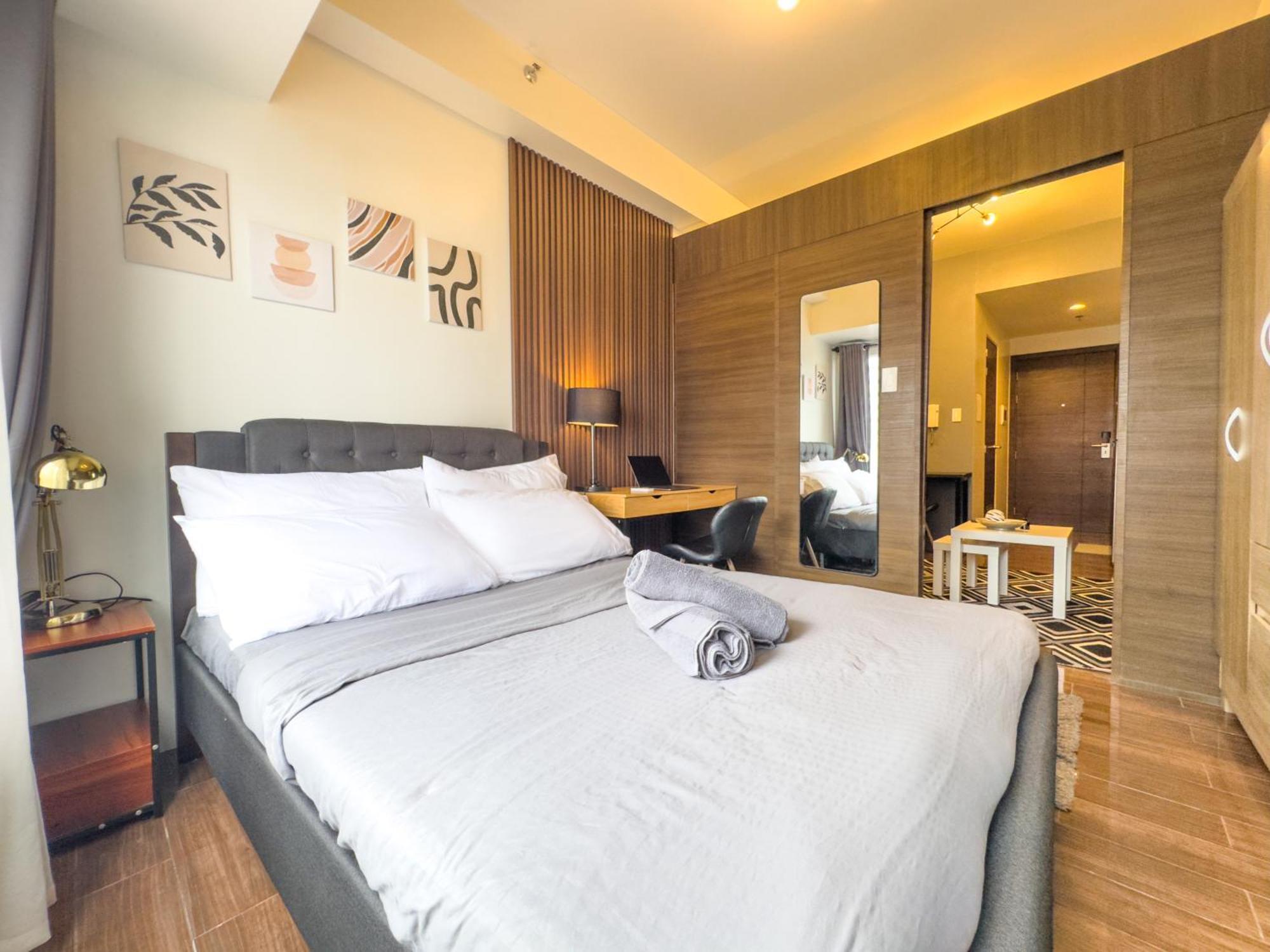 1br Makati, Air Residences M006 Apartment *