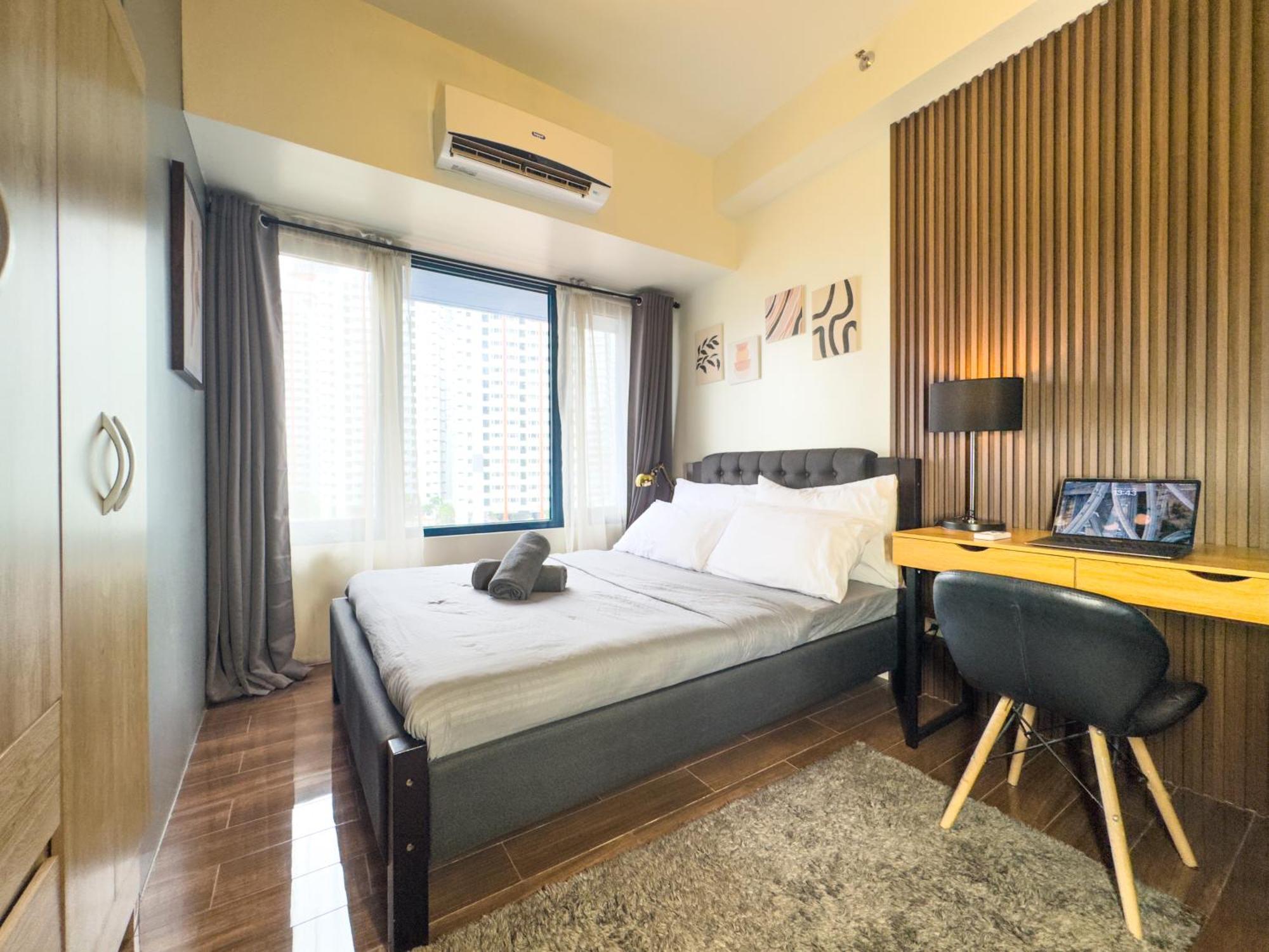 1br Makati, Air Residences M006 *