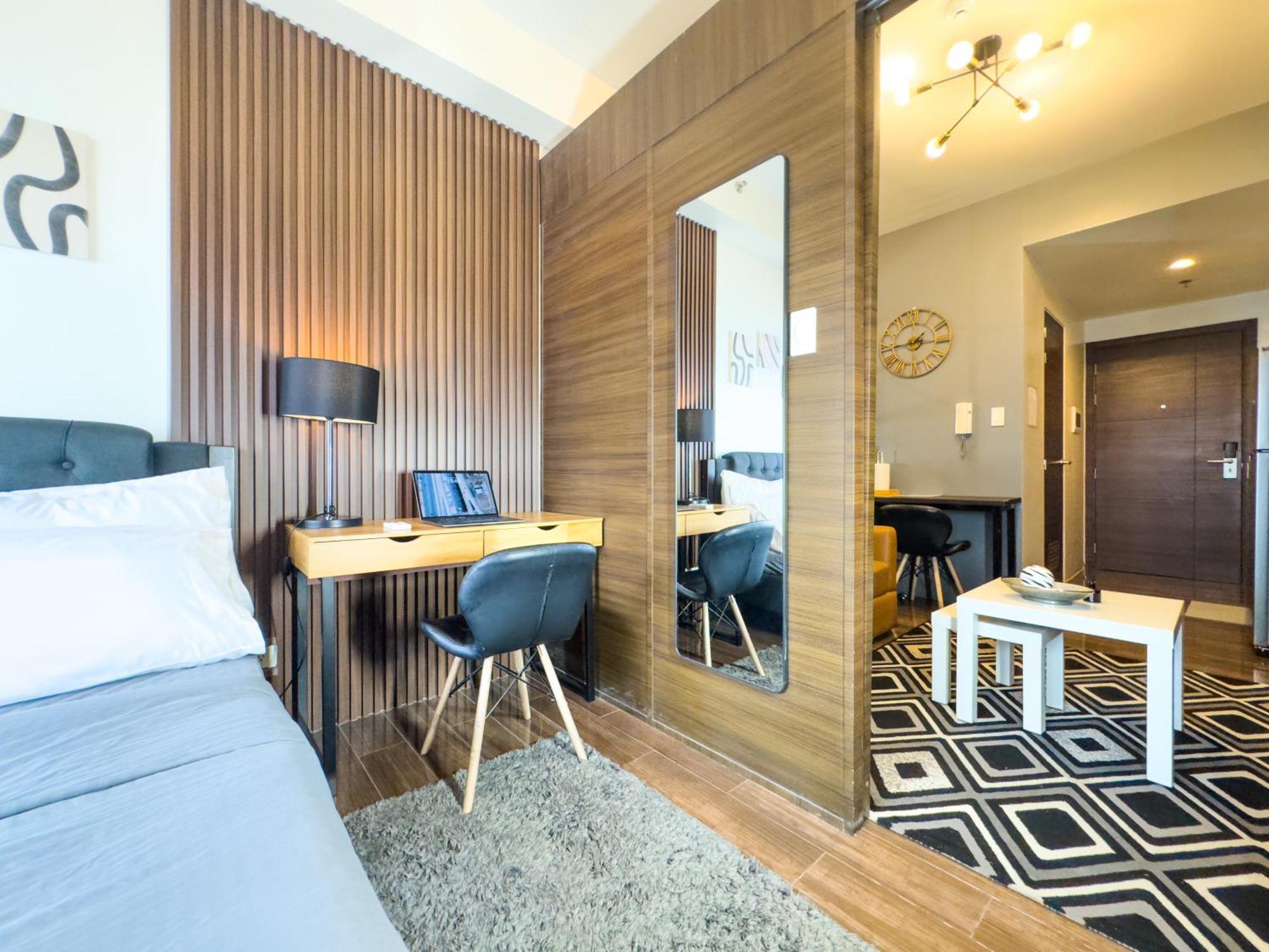 1br Makati, Air Residences M006 Apartment *