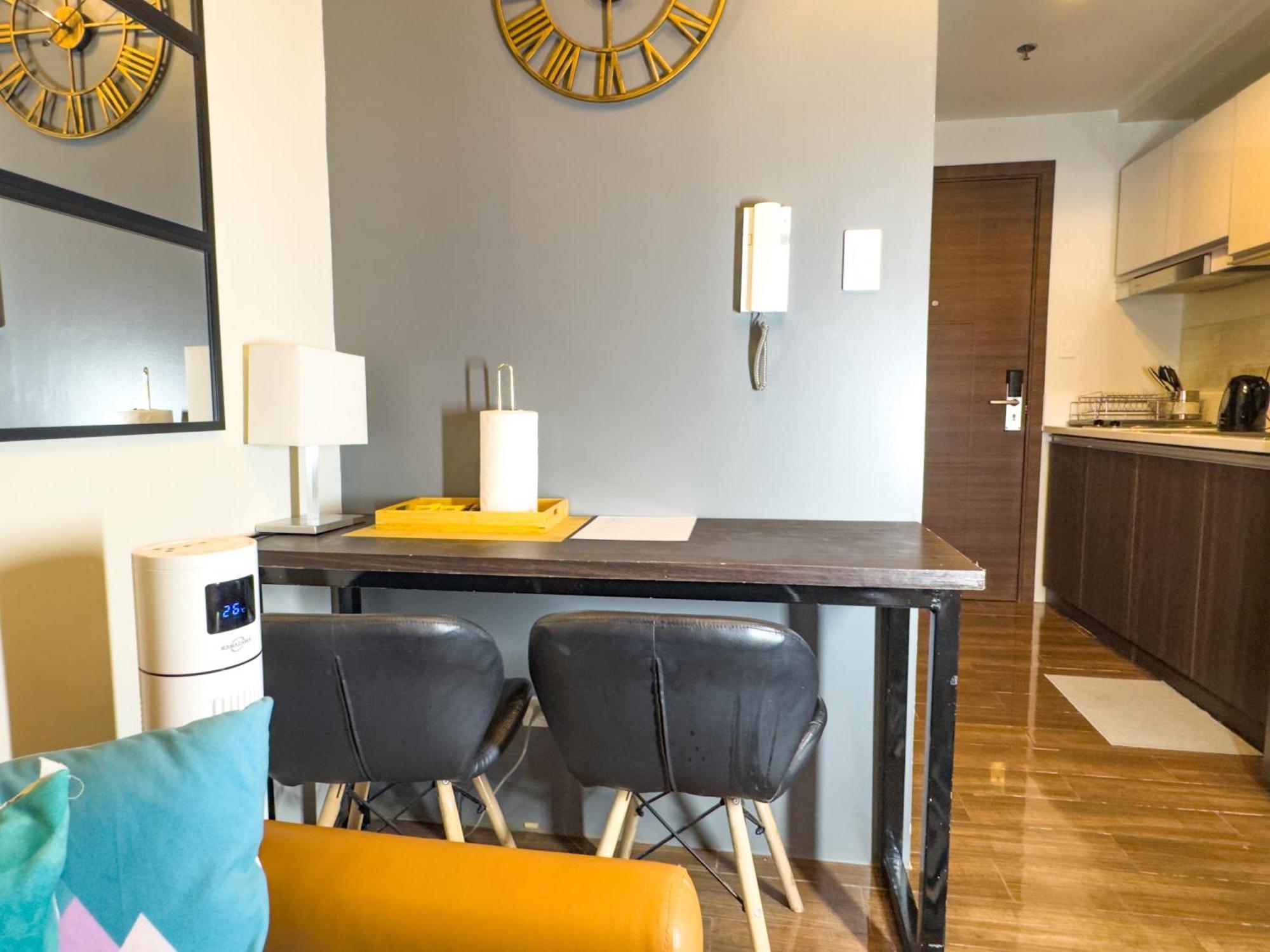 Apartment 1br Makati, Air Residences M006 Manila
