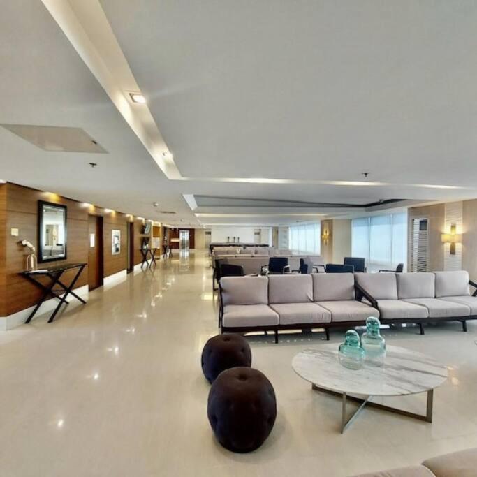 California Coastal In Bay Apartment Manila