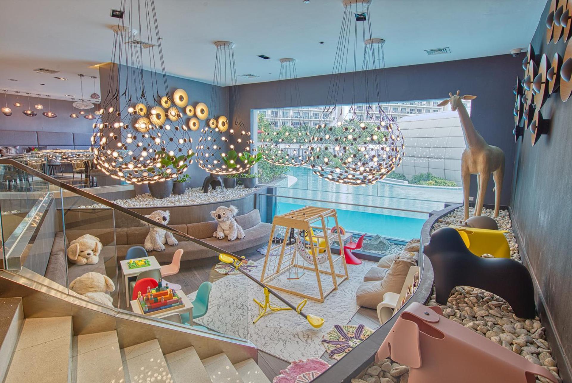 Novotel Manila Aqua Residences Near Makati By Hamodi'Scrib Manila