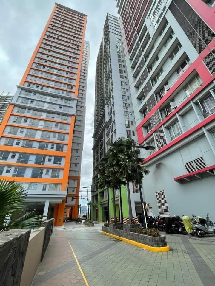 Milia W/ Free Use Of Swimming Pool & Gym Apartment
