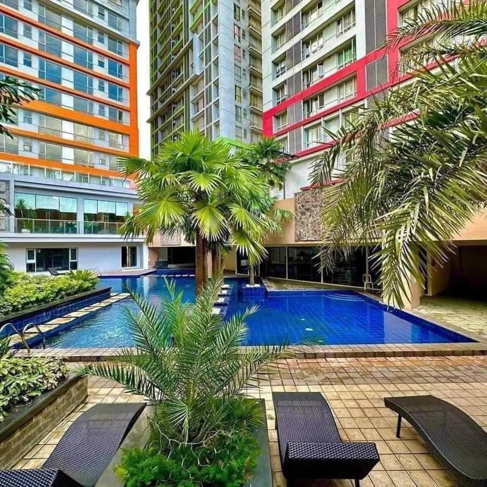 Apartment Milia W/ Free Use Of Swimming Pool & Gym
