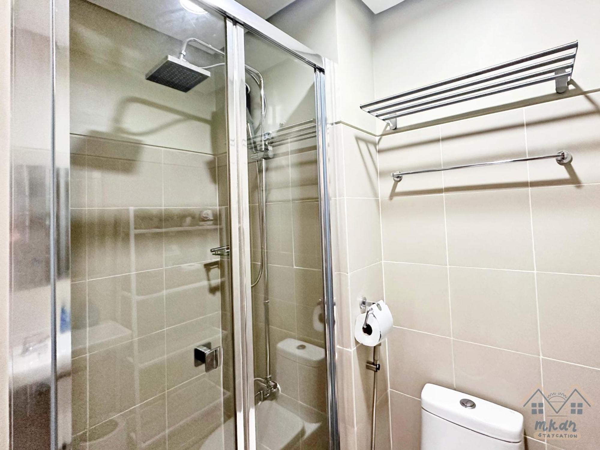 Cozy Vibrant Staycation Netflix Wifi Mandaluyong Apartment *