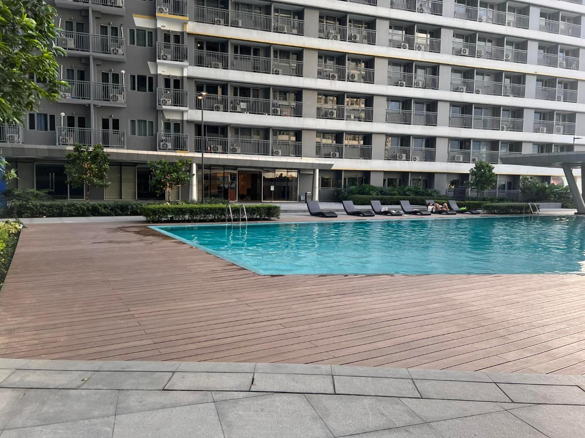 Cozy Vibrant Staycation Netflix Wifi Mandaluyong Apartment