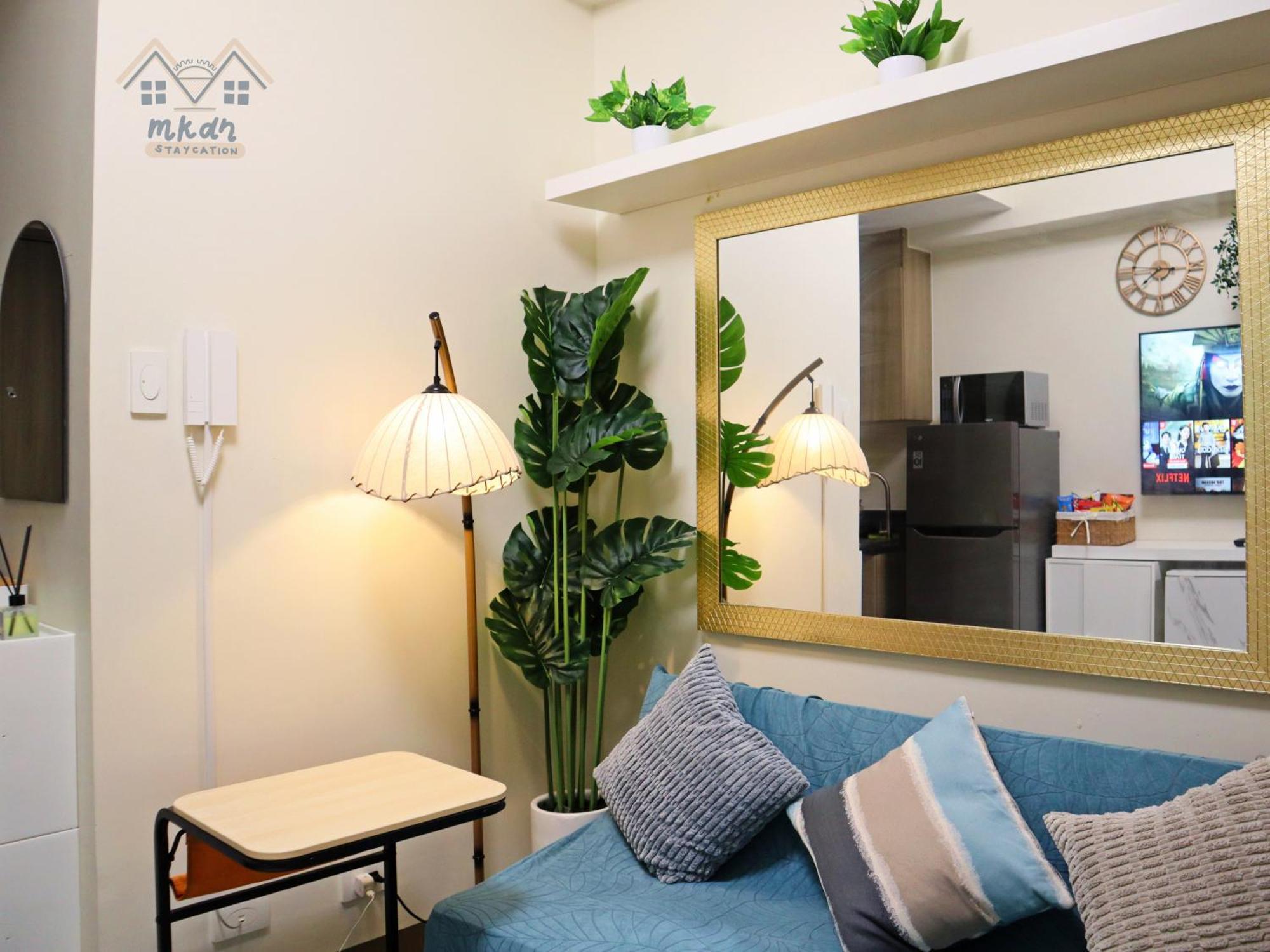 Cozy Vibrant Staycation Netflix Wifi Mandaluyong Apartment