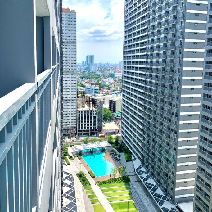 Cozy Vibrant Staycation Netflix Wifi Mandaluyong