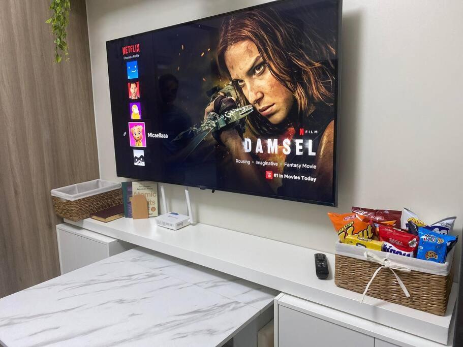 Cozy Vibrant Staycation Netflix Wifi Mandaluyong Manila