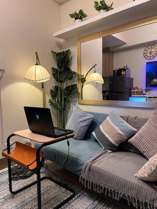 Cozy Vibrant Staycation Netflix Wifi Mandaluyong * Manila