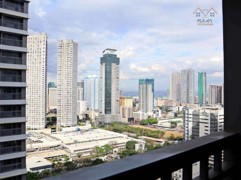 Apartment Cozy Vibrant Staycation Netflix Wifi Mandaluyong