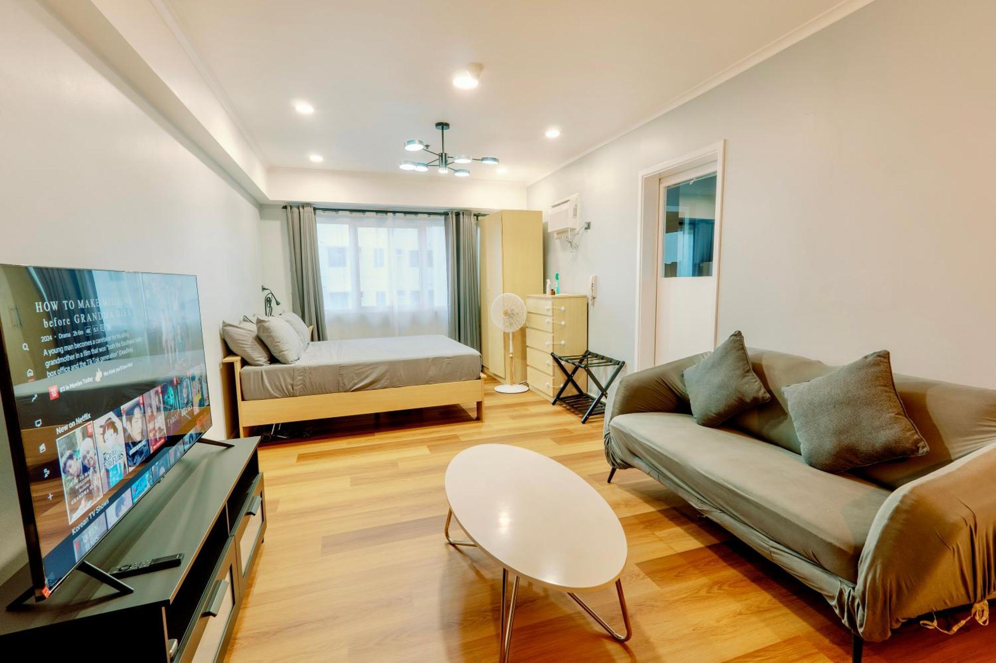 Cozy And Spacious At Soma Bgc Near Sm Aura And Bonifacio High Street Apartment *
