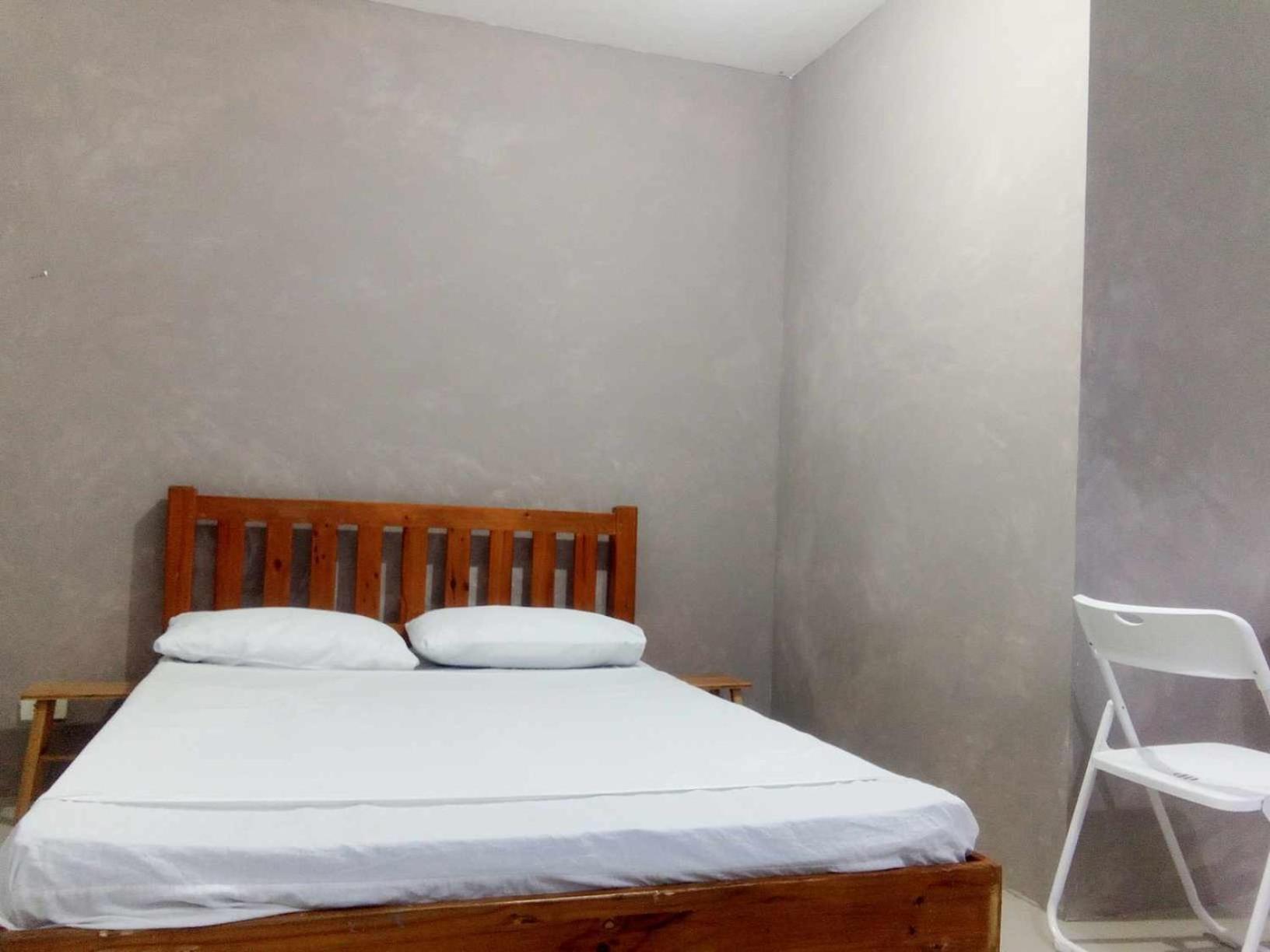 Frank Lloyd Apartelle Manila