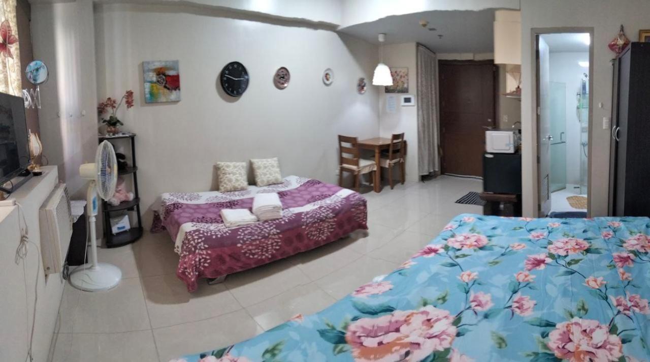 Your Dream Escape At One Palm Tree Apartment *