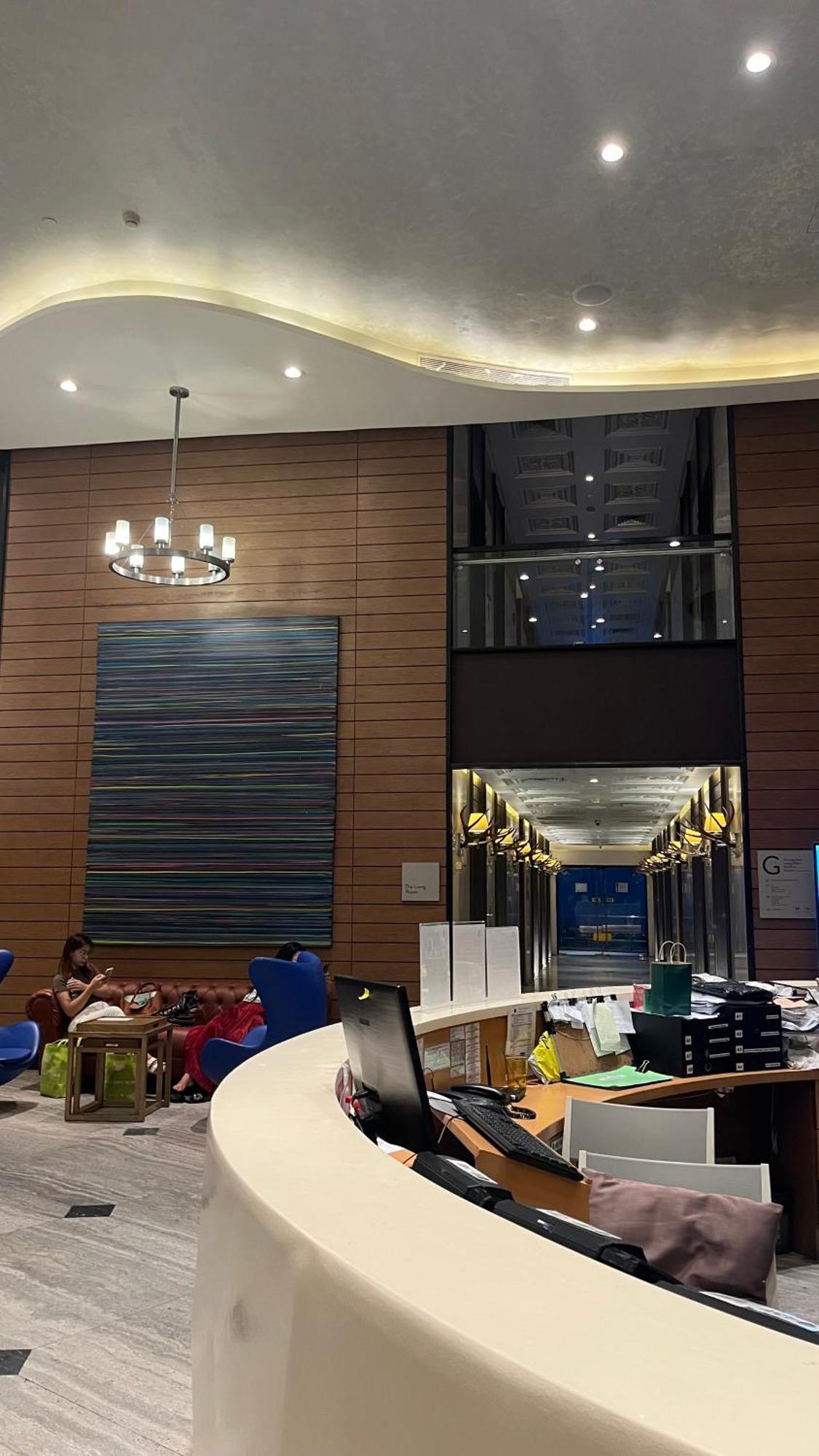 Apartment Newly Spacious Unit In Poblacion Makati W Full Stunning View, Wifi, Sauna, Gym, Swimming Pool And Game Room! *