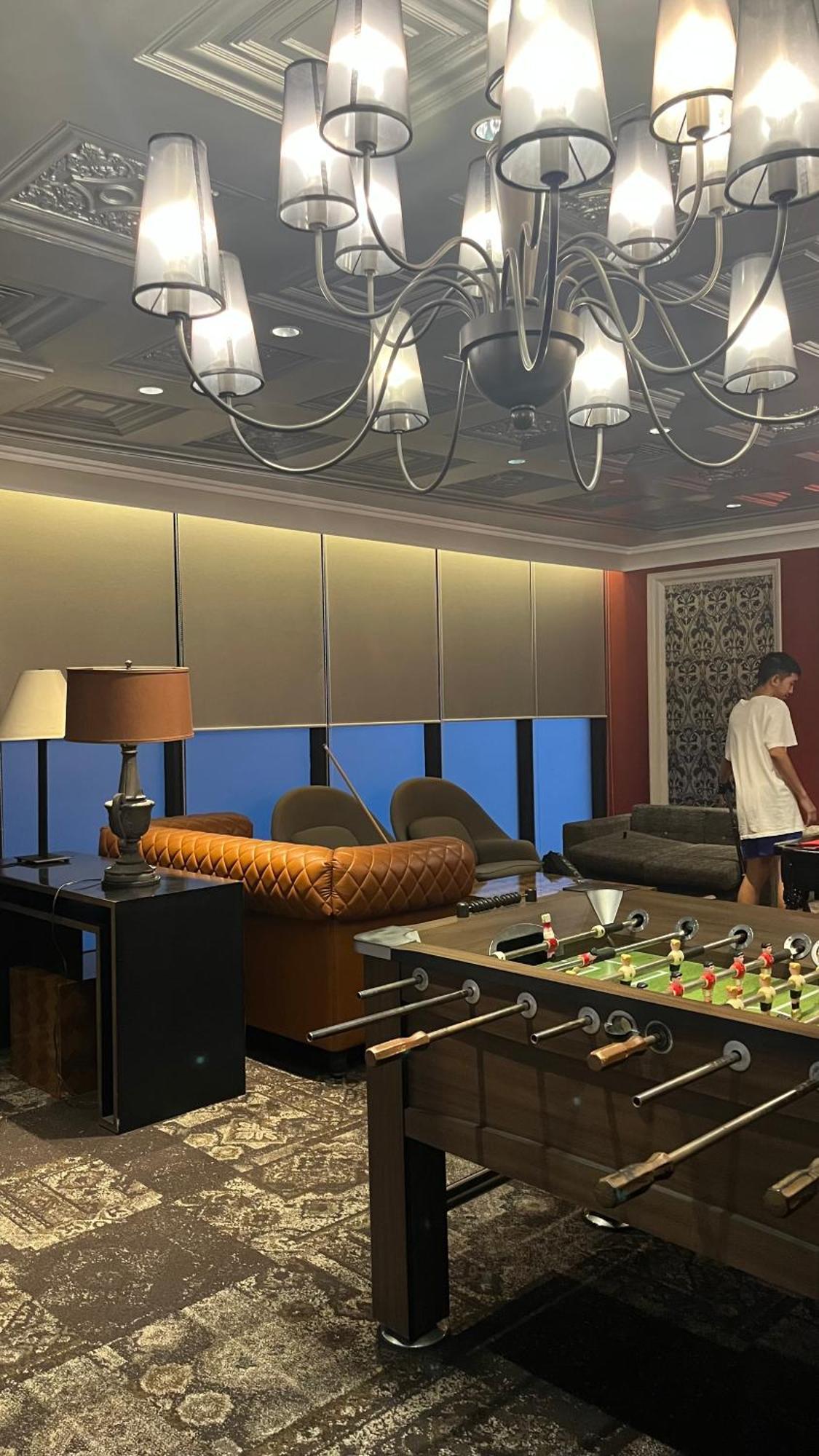 Newly Spacious Unit In Poblacion Makati W Full Stunning View, Wifi, Sauna, Gym, Swimming Pool And Game Room! * Manila