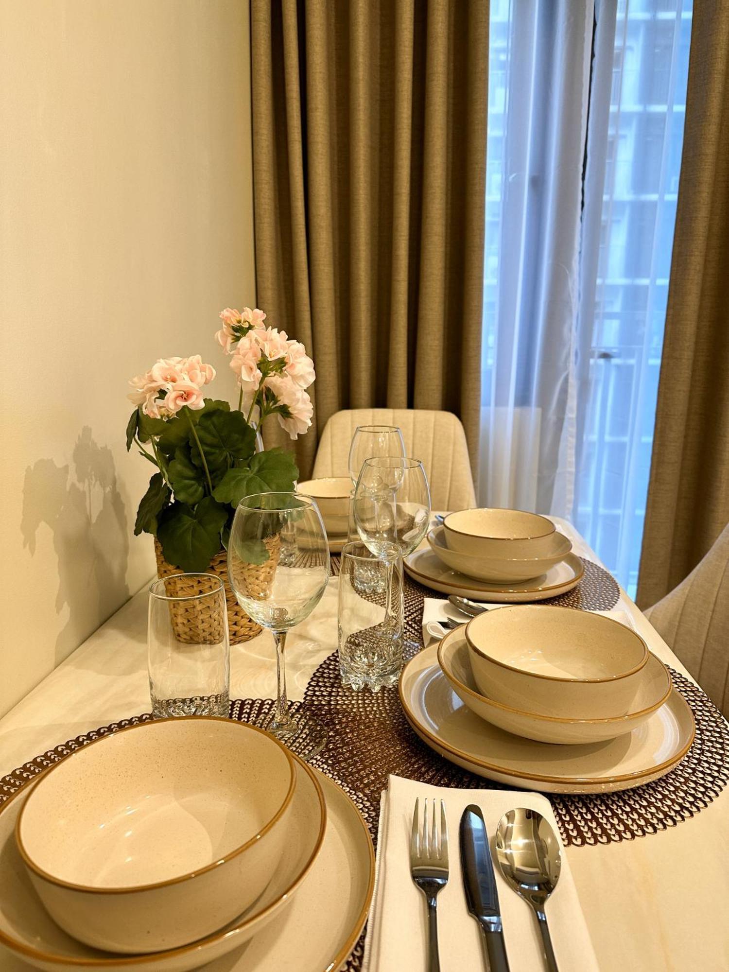 Cozy And Aesthetic At Shore 3 In Moa, Pasay Apartment *