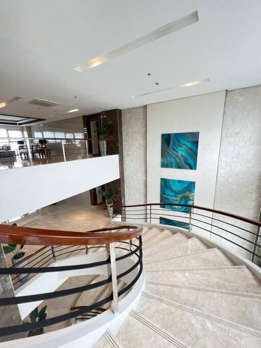 2br Solana Near Moa Picc Naia Apartment Manila