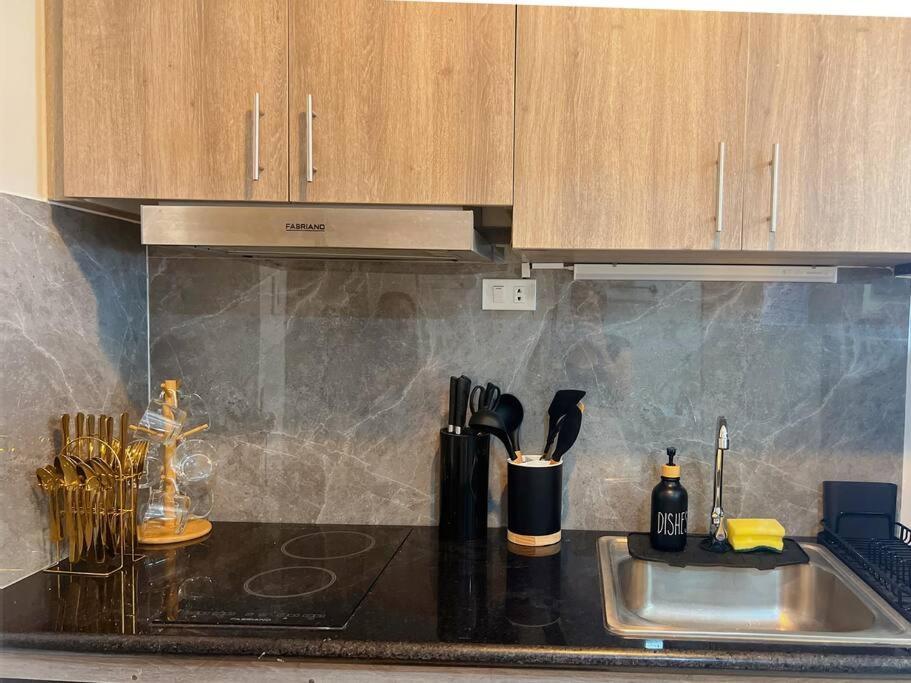 Apartment 2br Solana Near Moa Picc Naia