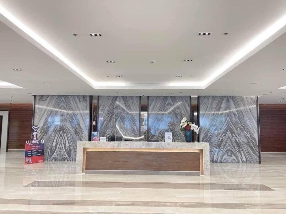 Apartment 2br Solana Near Moa Picc Naia