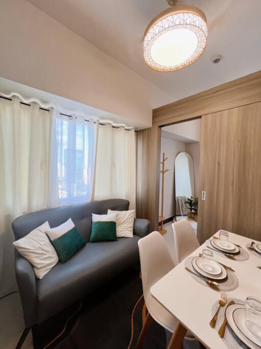 Apartment 2br Solana Near Moa Picc Naia