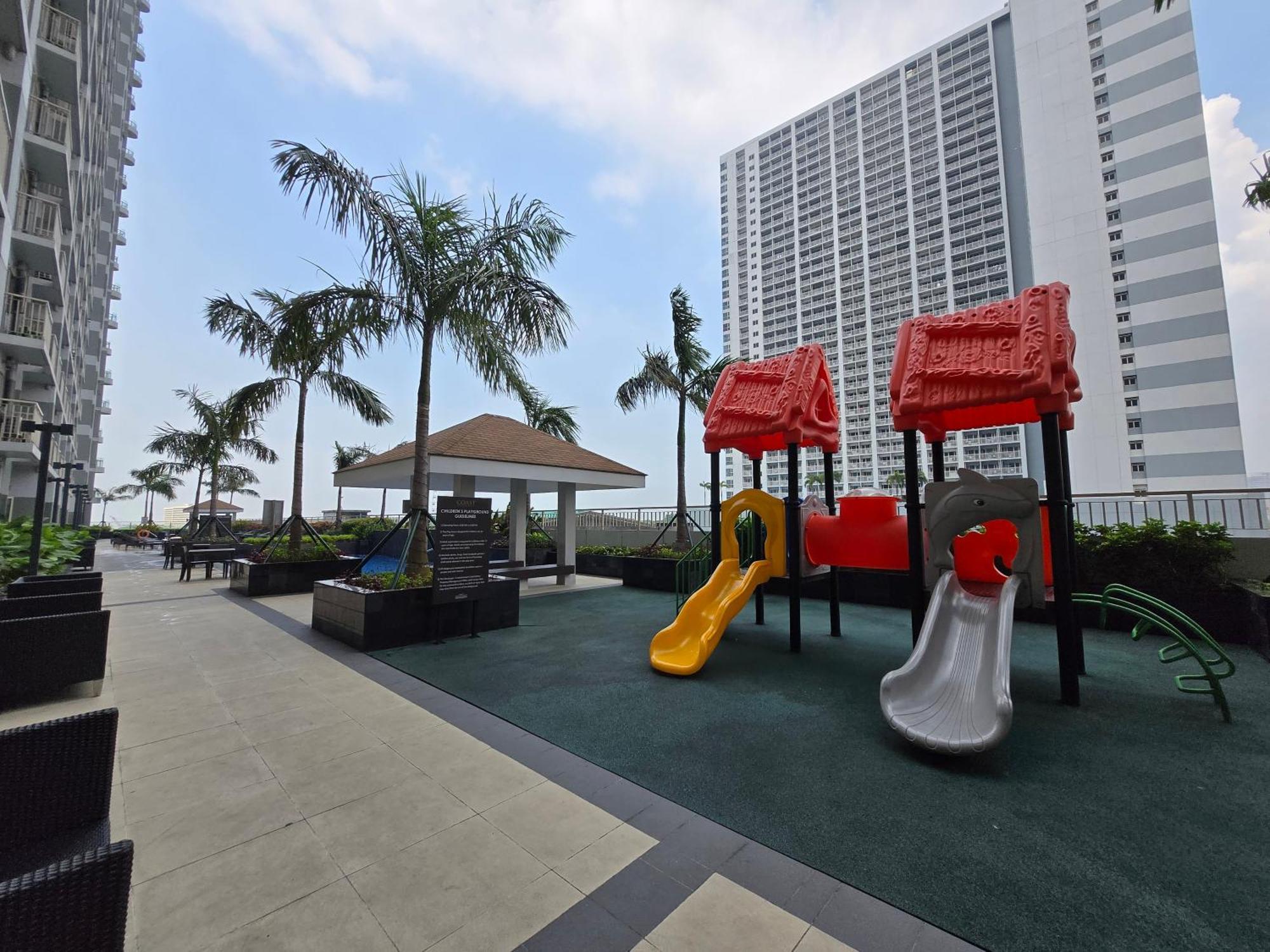 2br Solana Near Moa Picc Naia Manila