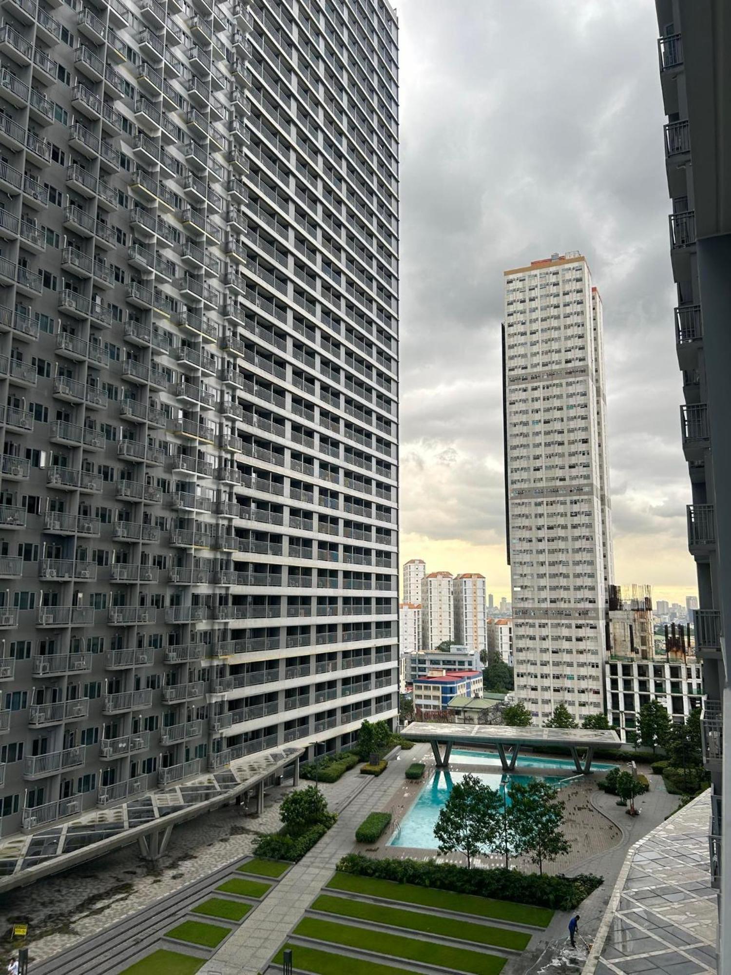 Balay Mulano At Fame Residences Mandaluyong L With Balcony Pool View L 200mbps Wifi *
