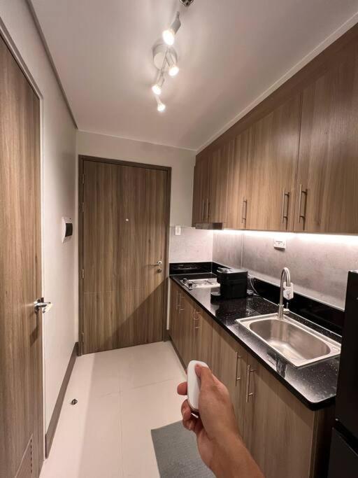 Apartment Balay Mulano At Fame Residences Mandaluyong L With Balcony Pool View L 200mbps Wifi Manila
