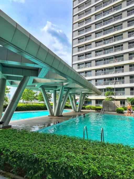 Balay Mulano At Fame Residences Mandaluyong L With Balcony Pool View L 200mbps Wifi Manila
