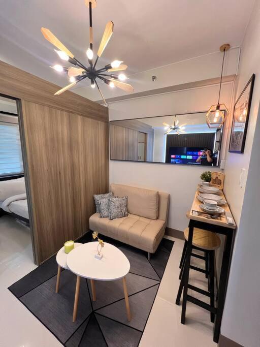 Apartment Balay Mulano At Fame Residences Mandaluyong L With Balcony Pool View L 200mbps Wifi Manila