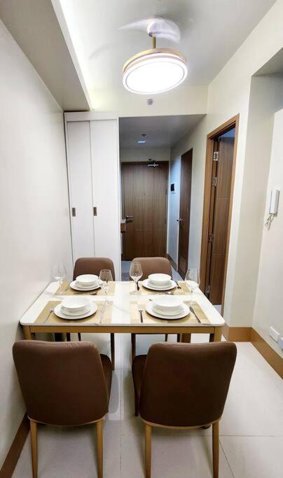 Mocha Flat At Shore 3 Tower 4 Apartment *