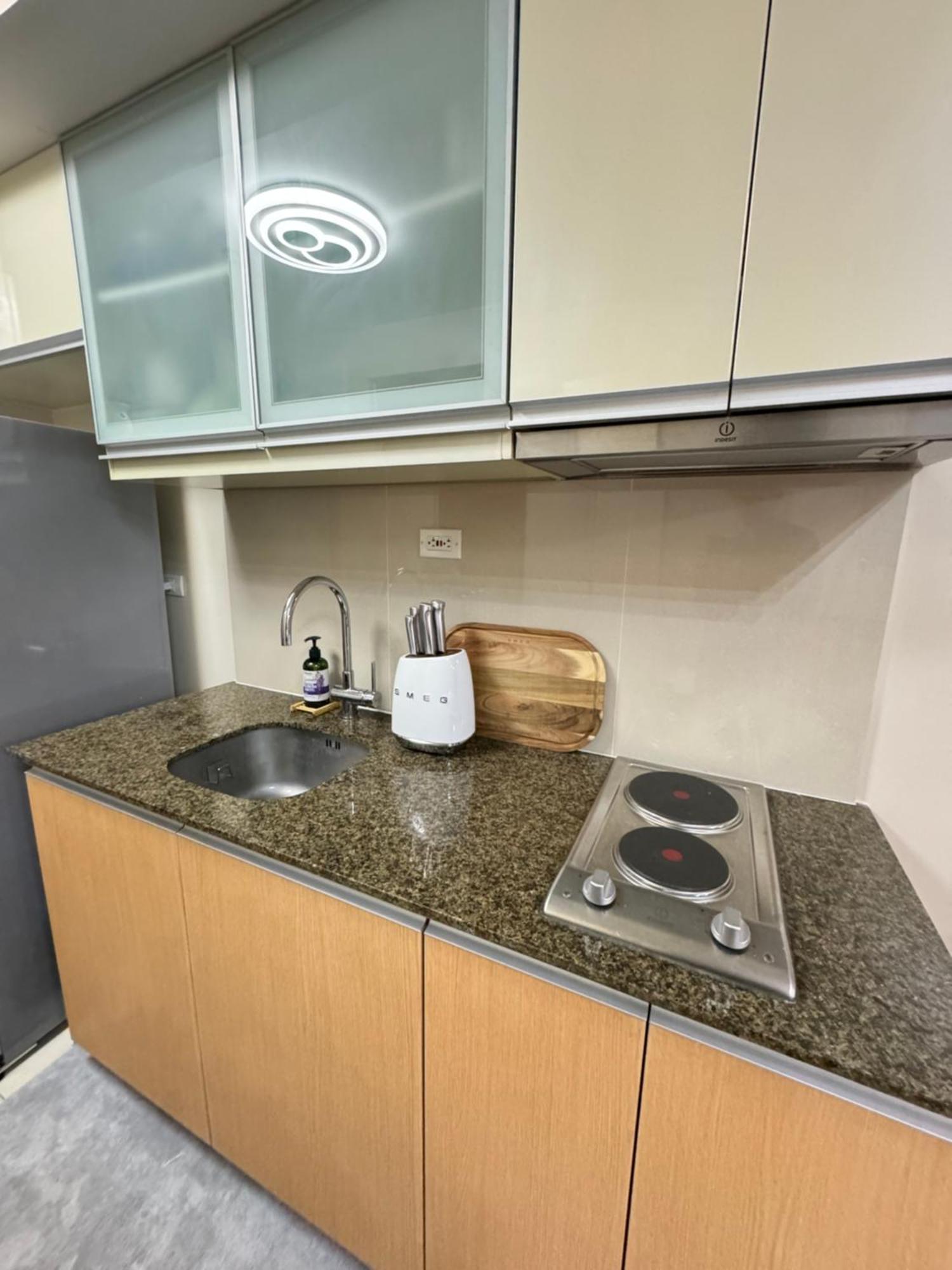 Rustic Elegance New One Bedroom One Uptown Free Parking Apartment
