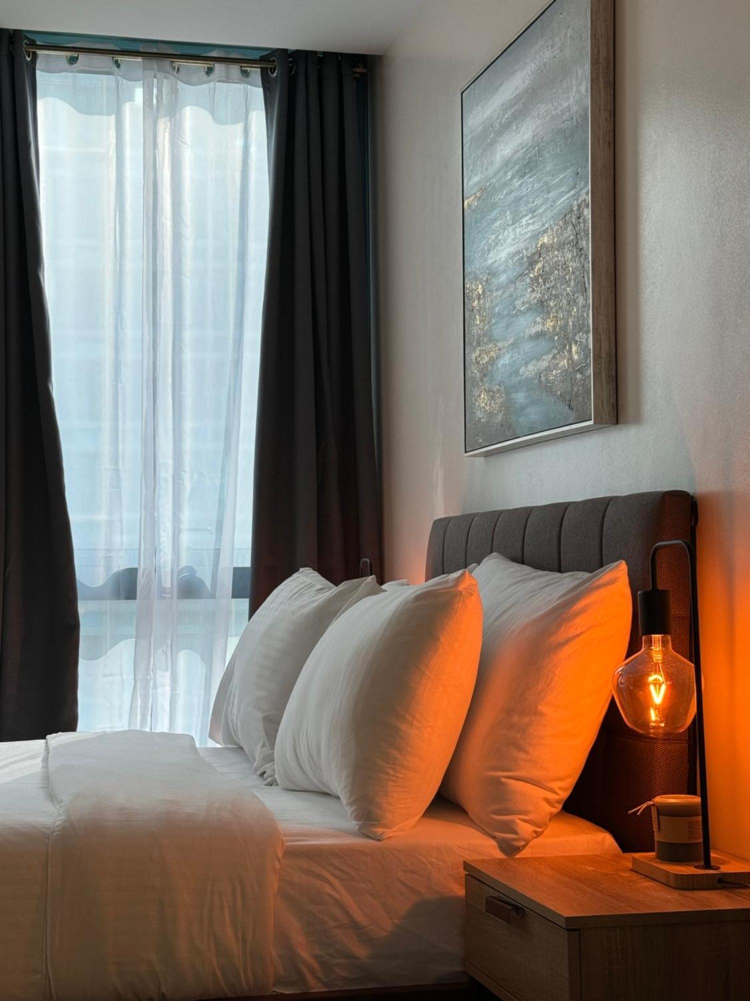 Rustic Elegance New One Bedroom One Uptown Free Parking * Manila