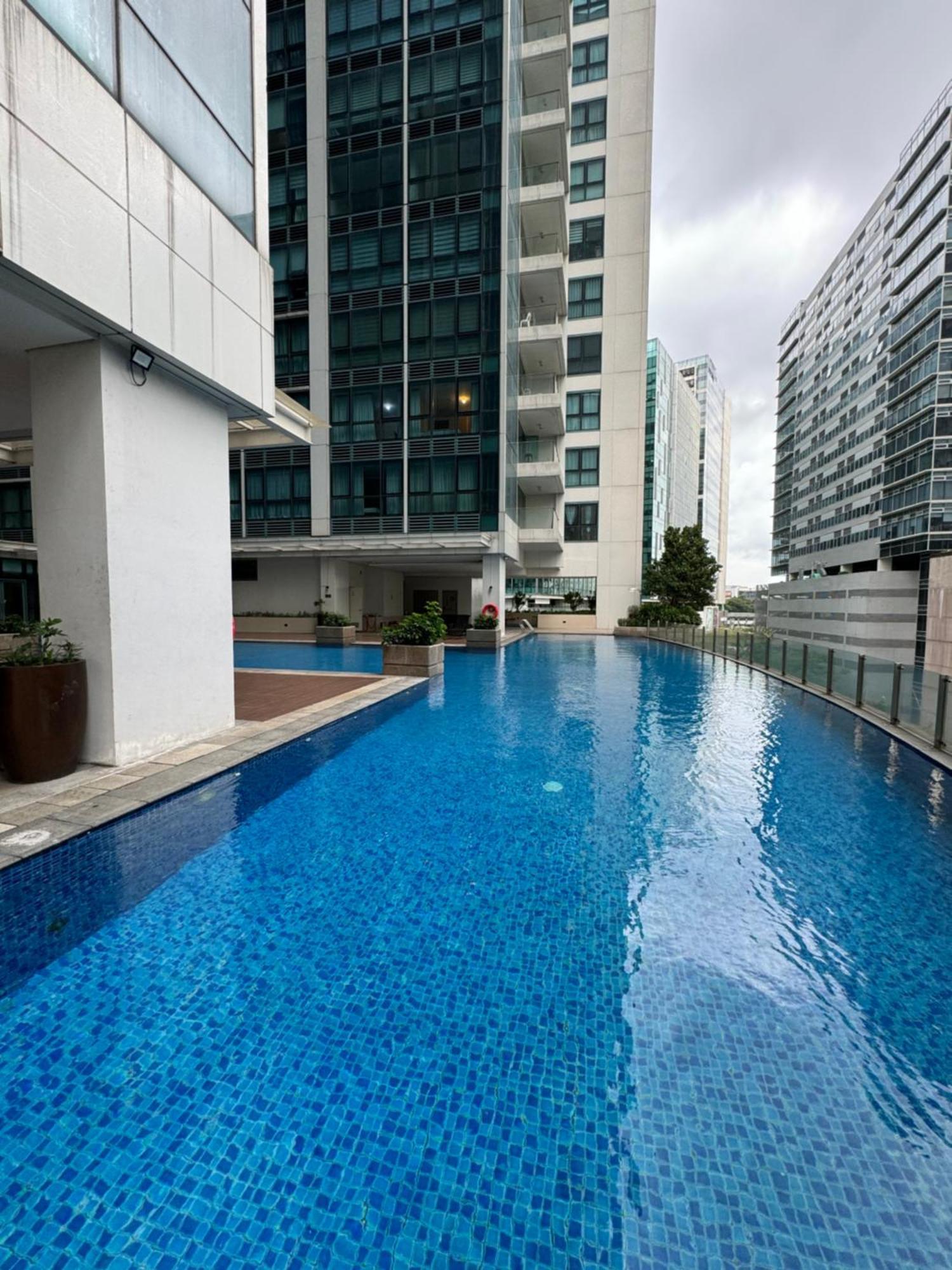 Apartment Rustic Elegance New One Bedroom One Uptown Free Parking Manila