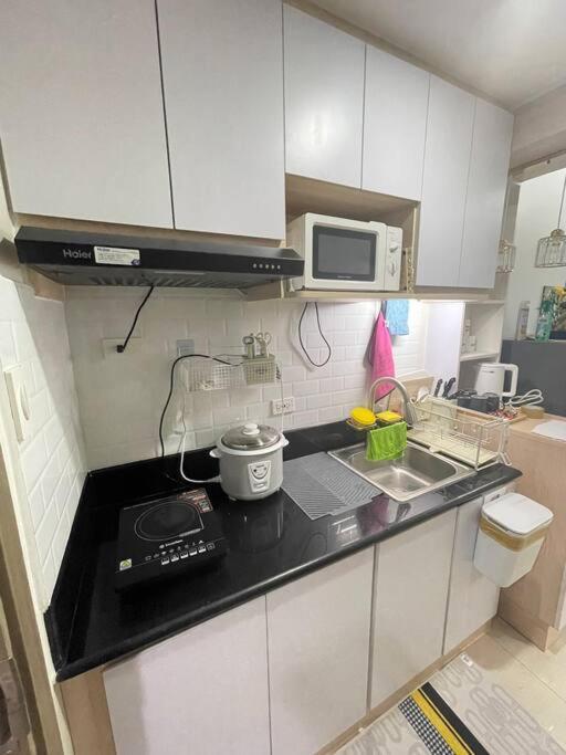 Modern & Cozy Space Near Naia Terminal 1 Manila