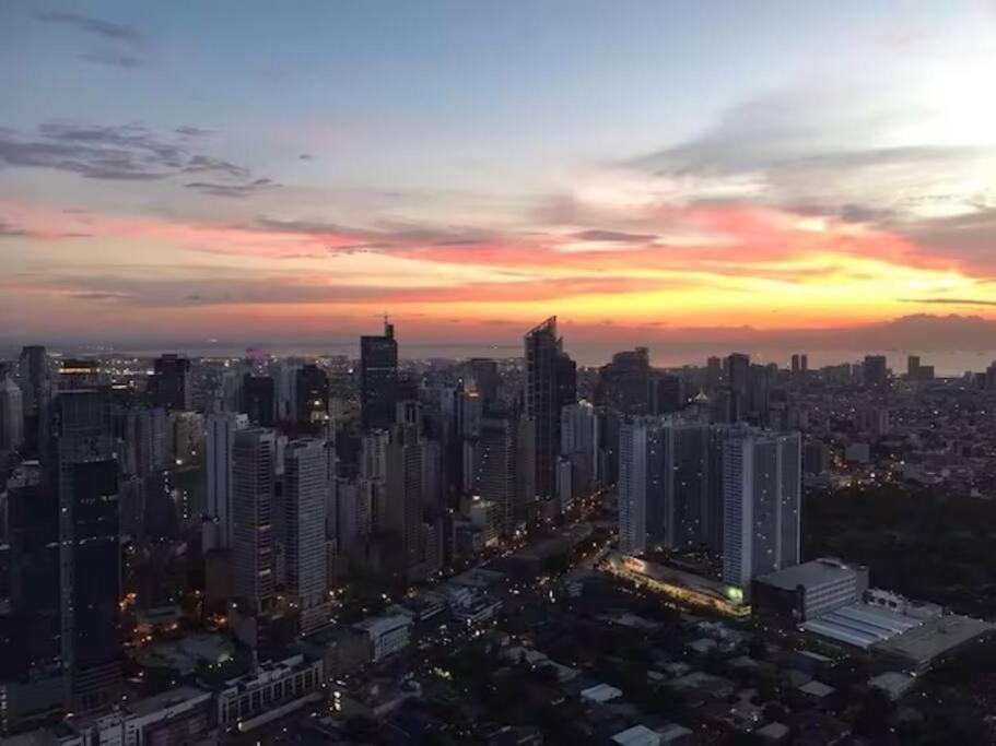 Apartment 66f 1 Bedroom Penthouse With 2 Balconies Panoramic View Manila