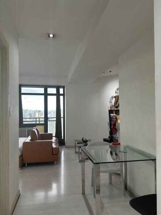Gramercy On 52nd Floor Rockwell View Free Wifi Apartment *