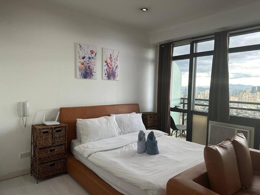 Gramercy On 52nd Floor Rockwell View Free Wifi Apartment *