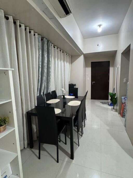Budget In 81 Newport Near Terminal 1 Bedroom C6-3h *