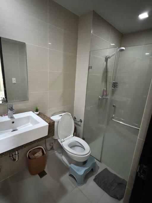 Budget In 81 Newport Near Terminal 1 Bedroom C6-3h * Manila