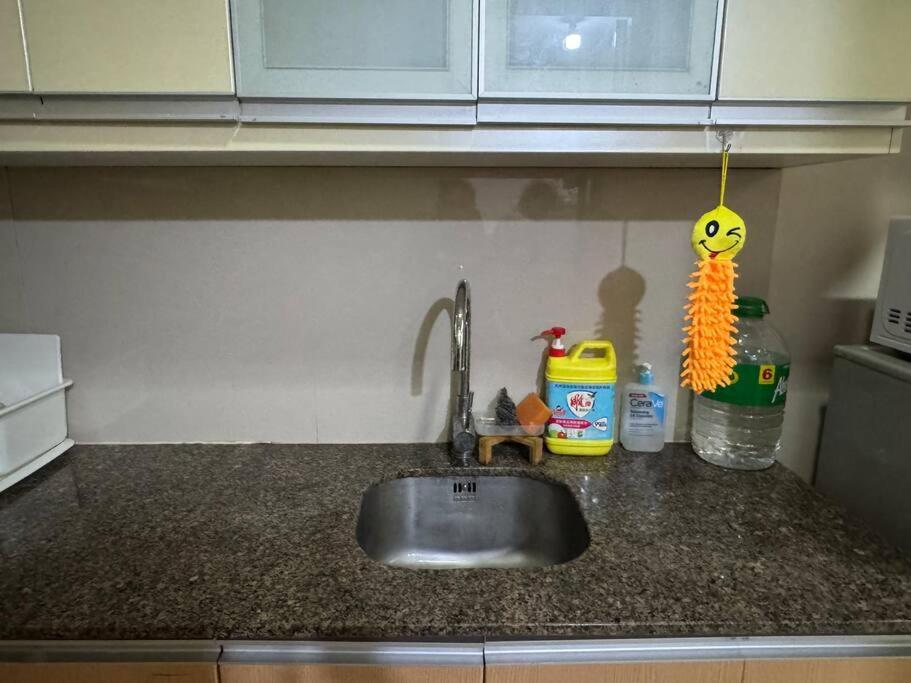 Budget In 81 Newport Near Terminal 1 Bedroom C6-3h *